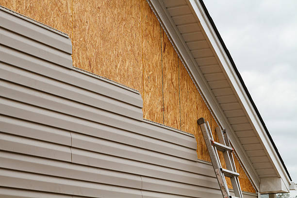 24/7 Emergency Siding Repair experts in Hinckley, IL